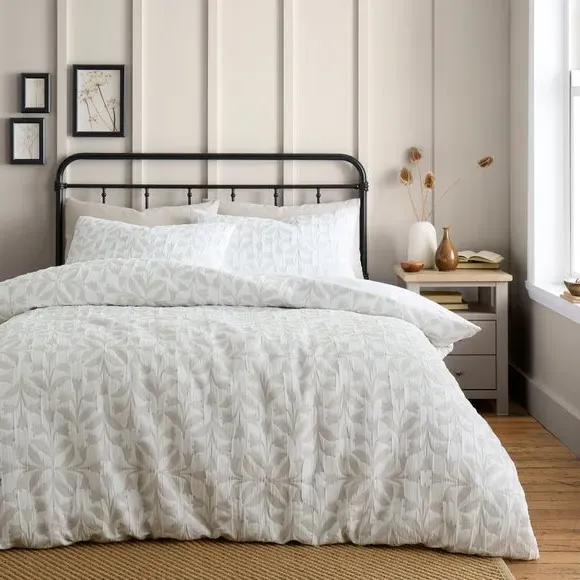 Elise Tulip Duvet Cover & Pillowcase Set - Natural, Microfibre product