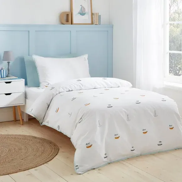 Embroidered Boats Duvet Cover and Pillowcase Set - White, Cotton product