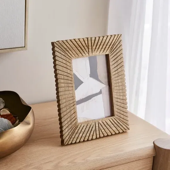 Etched Wooden Photo Frame 7x5" - Brown product