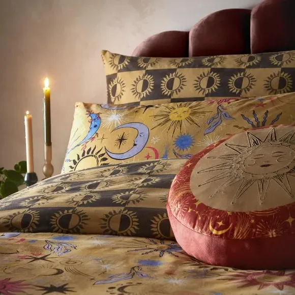 Ethereal Star Reversible Duvet Cover and Pillowcase Set - Gold alternate view