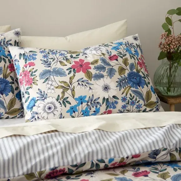 Hayes Floral Duvet Cover & Pillowcase Set - Pink, Cotton alternate view