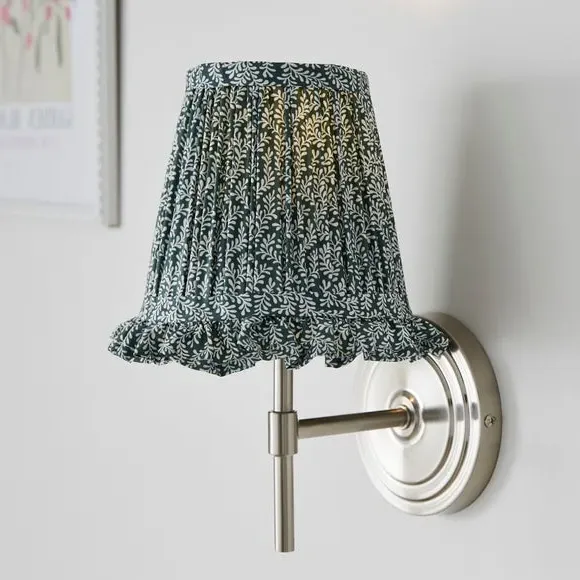 Leaf Print Ruffle Lamp Shade - Green, Polyester product