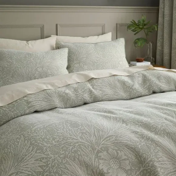 Marigold Jacquard Duvet Cover & Pillowcase Set - Thyme alternate view
