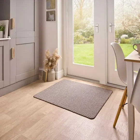 Marvel Boucle Hi Low Herringbone Washable Mat - Natural