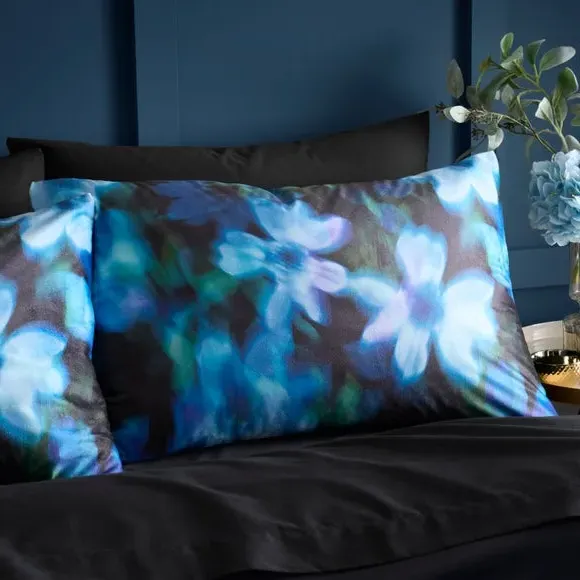 Palm House Ditsy Duvet Cover & Pillowcase Set - Navy Blue, Velour alternate view