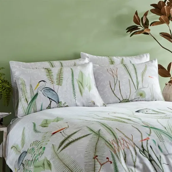Cotton Duvet Cover Set with Pillowcases - Green alternate view