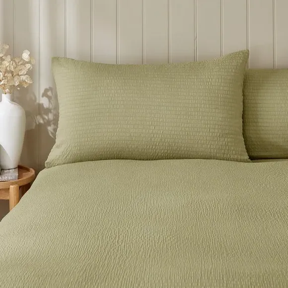 Larken Seersucker Duvet Cover and Pillowcase Set - Pistachio, Microfibre alternate view