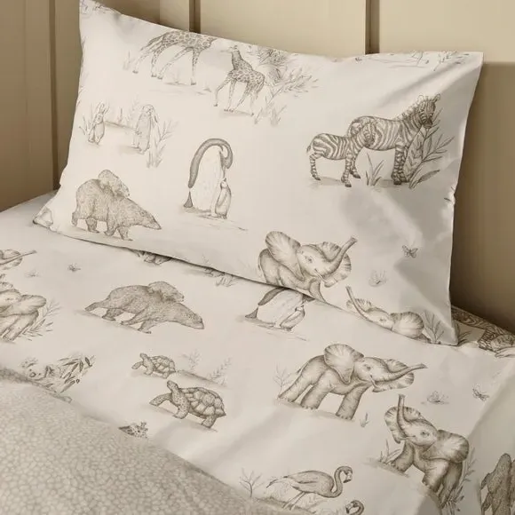 Sketched Animal Set of 2 Fitted Sheets - Natural, Cotton alternate view