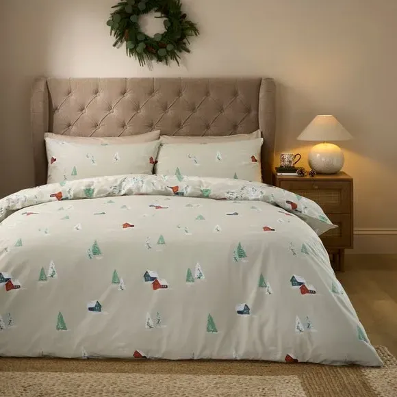 Ski Scene Duvet Cover and Pillowcase Set - Multicolor alternate view