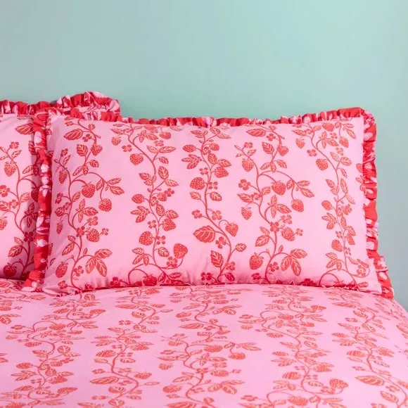Strawberry Patch Frill Quilt Cover and Pillowcase Set - Pink alternate view