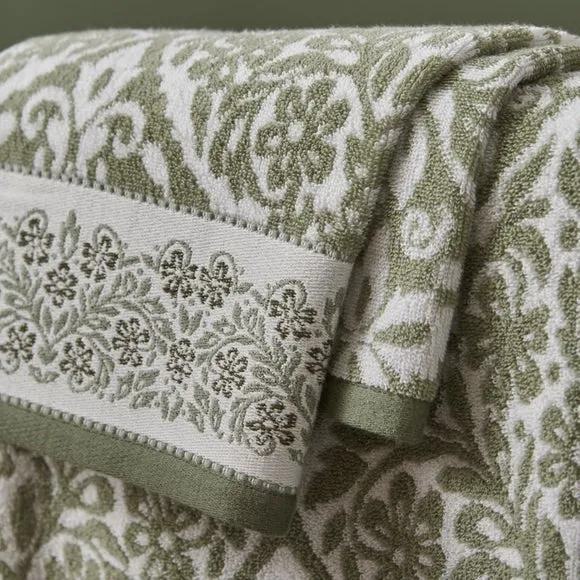 Amalfa Tile Pattern Bath Towel - Green alternate view