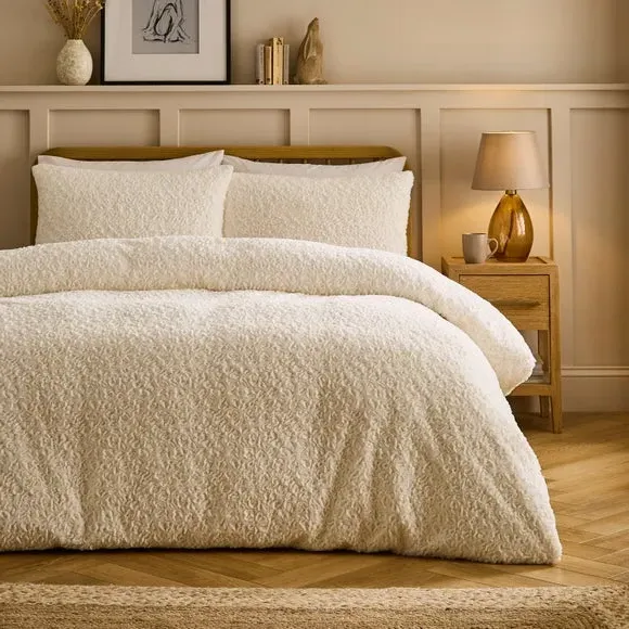 Timeless Fur Duvet Cover & Pillowcase Set - White, Faux Fur product