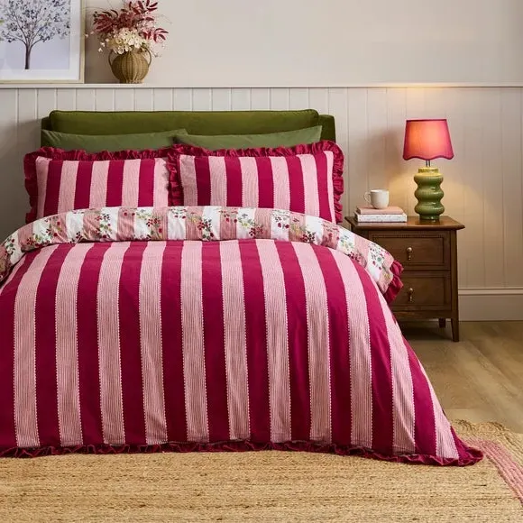 Vintage Floral Frilled Duvet Cover & Pillowcase Set - Pink, Brushed Cotton alternate view