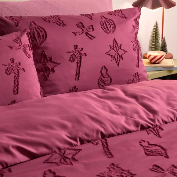 Christmas Tufted Duvet Cover & Pillowcase Set - Berry alternate view