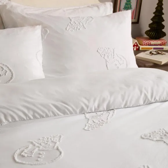 Snowmen Tufted Duvet Cover & Pillowcase Set - White alternate view