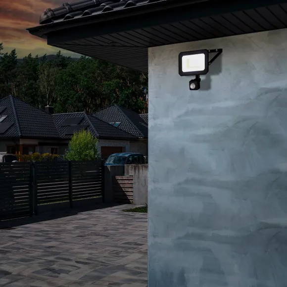 Risacca-E PIR Sensor Outdoor Flood Light - Black, Aluminium product