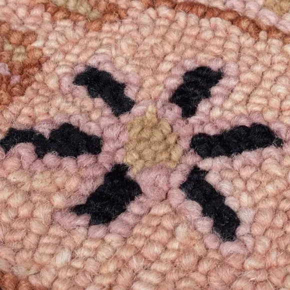 Traditional Wool Rug - Pink, Hand Tufted alternate view