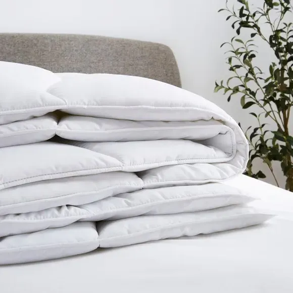 Temperature Balance 10.5 Tog Duvet - White, Polyester alternate view