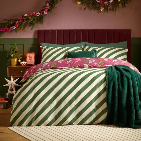 Feline Festive Duvet Cover & Pillowcase Set - Pink, Polycotton alternate view