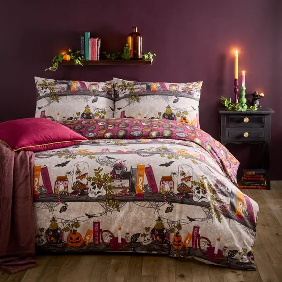 Witchy Tales Reversible Duvet Cover and Pillowcase Set - Multicolor, Polycotton product