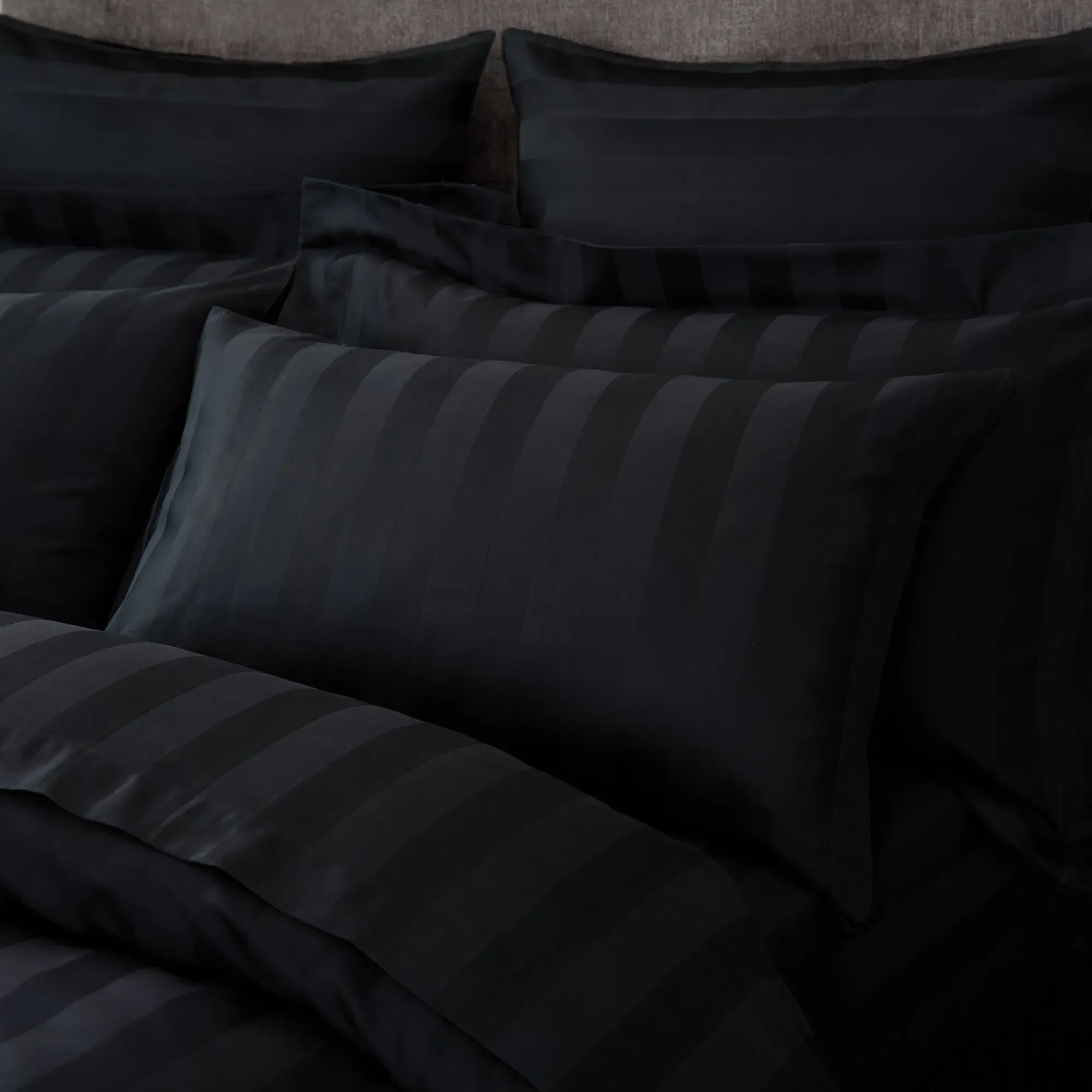 hotel-cotton-230-thread-count-stripe-standard-pillowcase-pair-black image