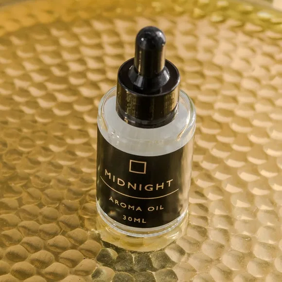 Midnight Dark Cassis Vanilla & Patchouli Essential Oil - 30ml alternate view