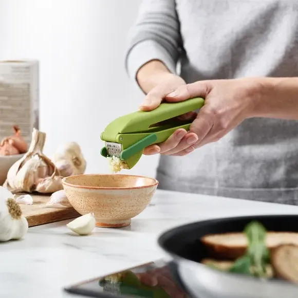 CleanForce Garlic Press - Green product