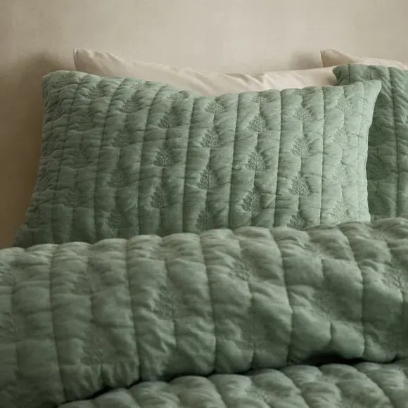 Pinsonic Pine Tree Duvet Cover & Pillowcase Set - Green alternate view