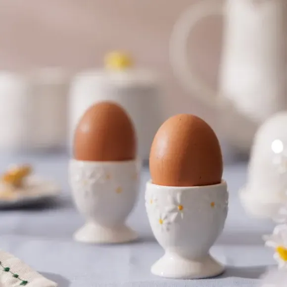 Daisy Set of 2 Egg Cups - White, Ceramic product