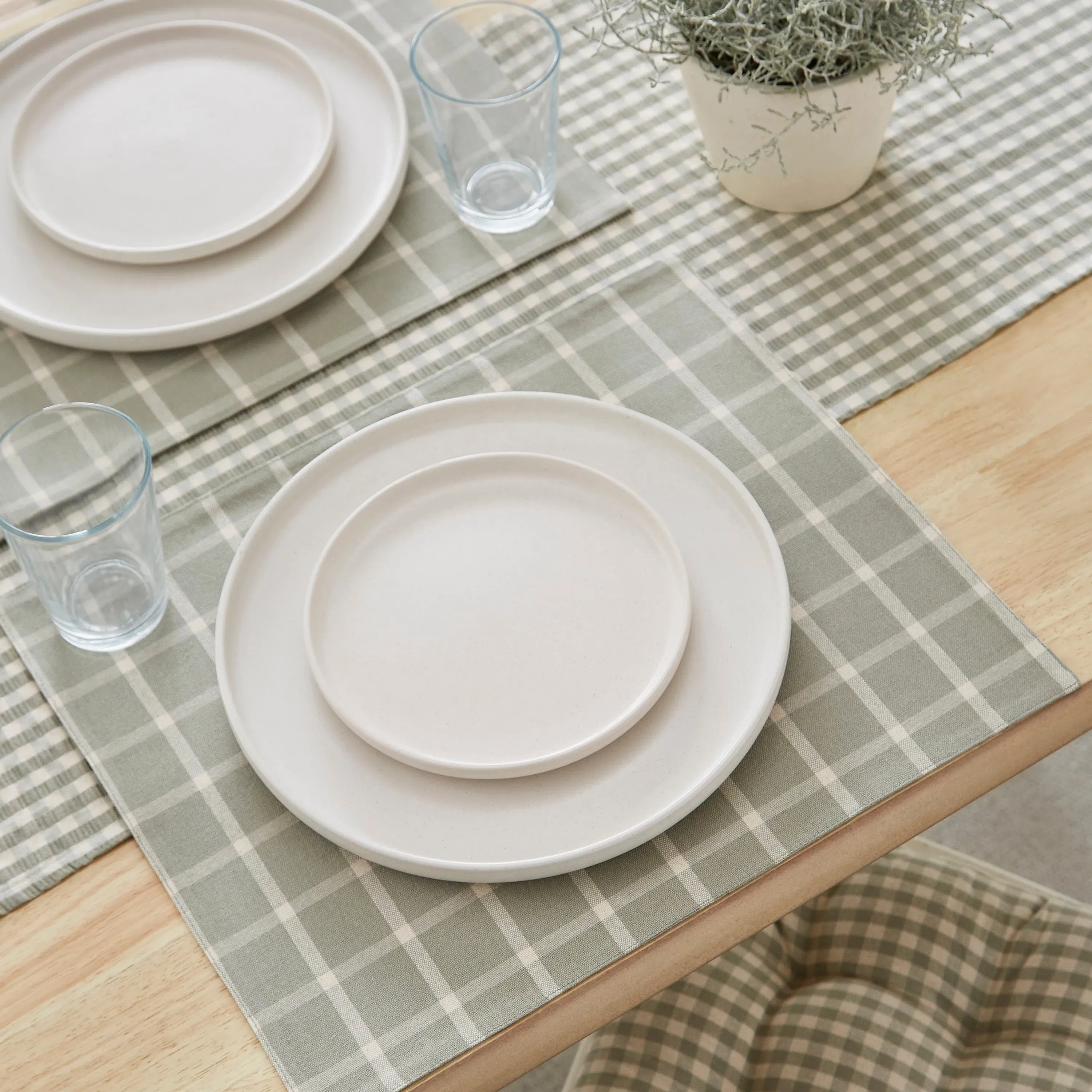 set-of-2-sage-check-large-placemats-green-white image