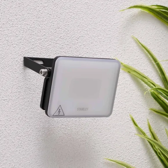 Adjustable LED Outdoor Flood Light - Black, Die-Cast Aluminium product