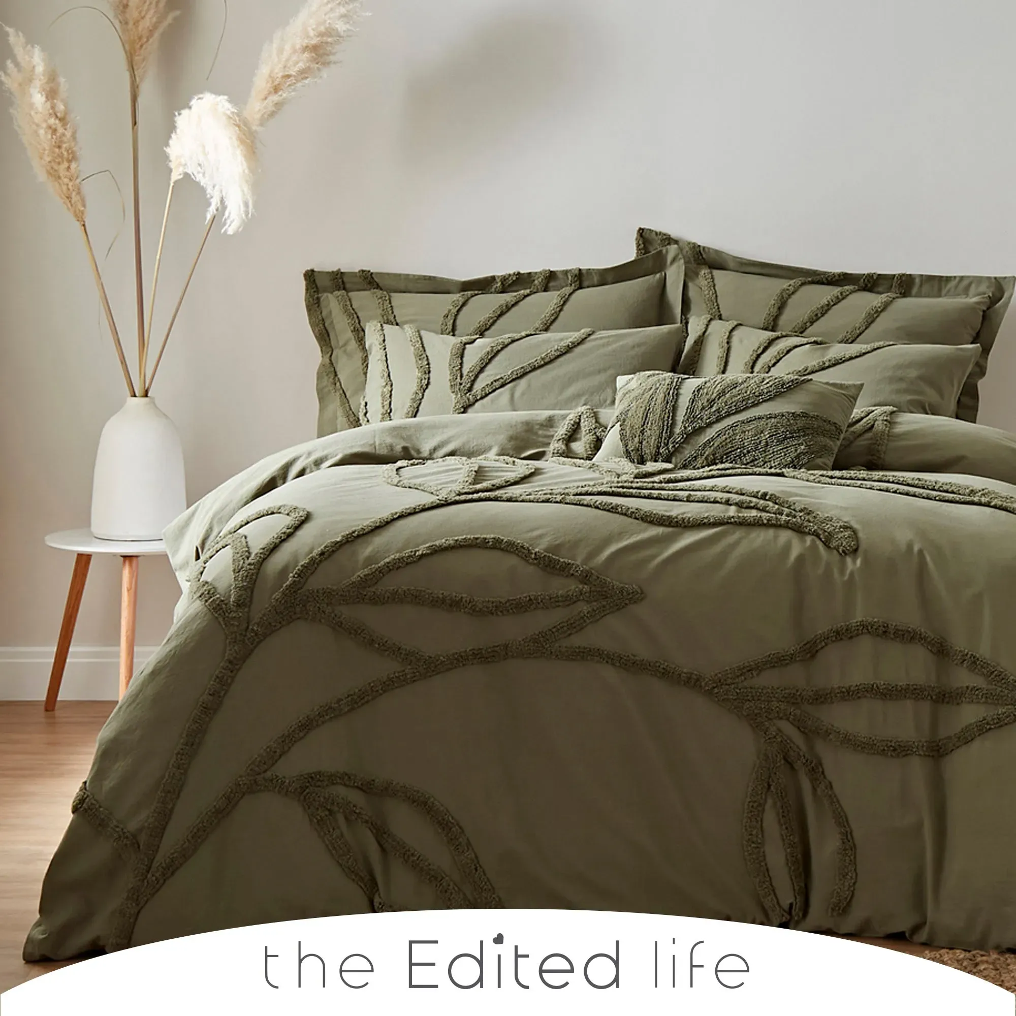 tufted-leaf-olive-100-organic-cotton-duvet-cover-and-pillowcase-set-green image