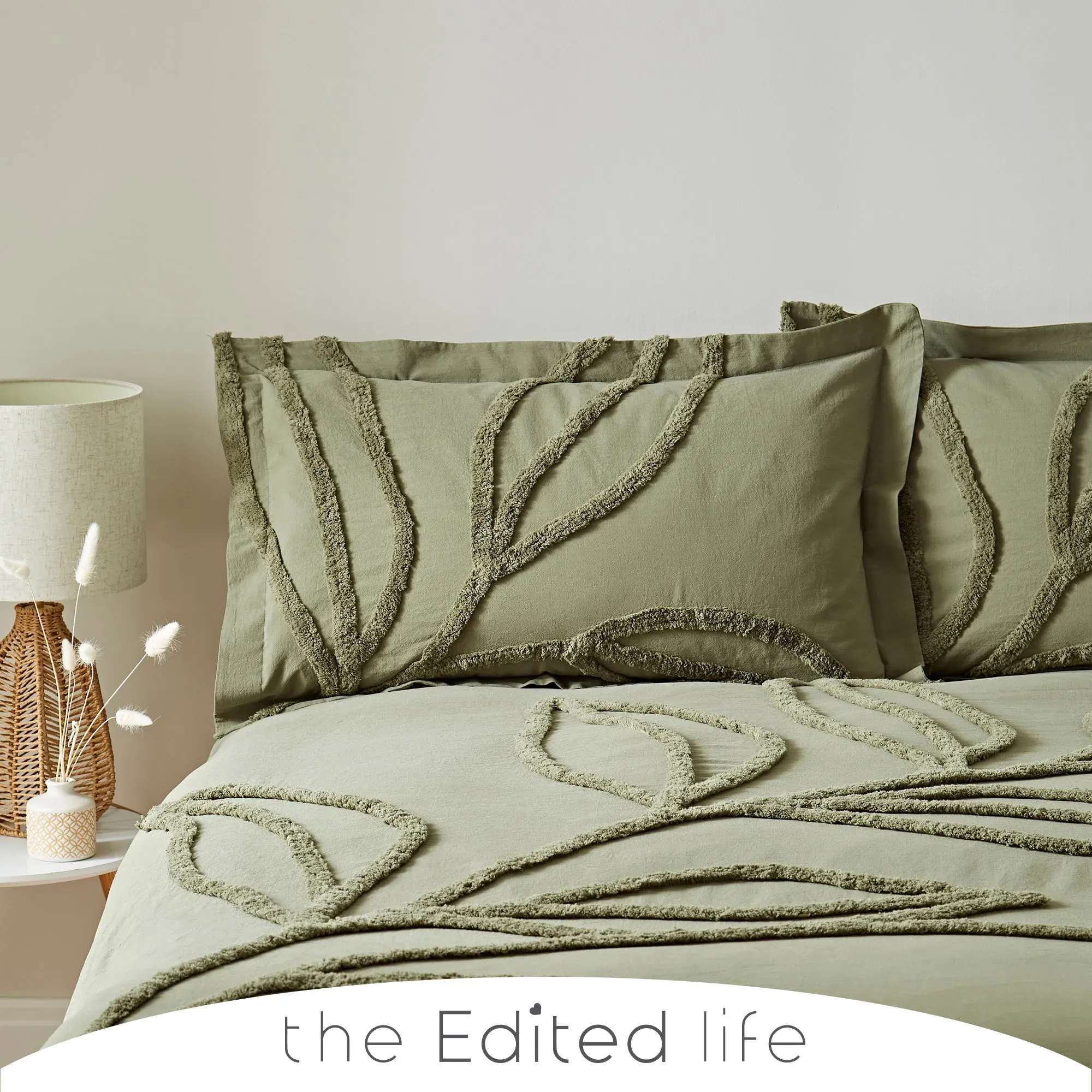 tufted-leaf-olive-100-organic-cotton-oxford-pillowcase-green image