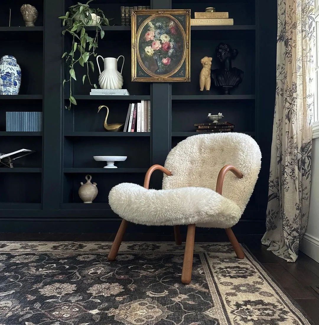 Arctander Clam Chair - Long Hair Sheepskin product