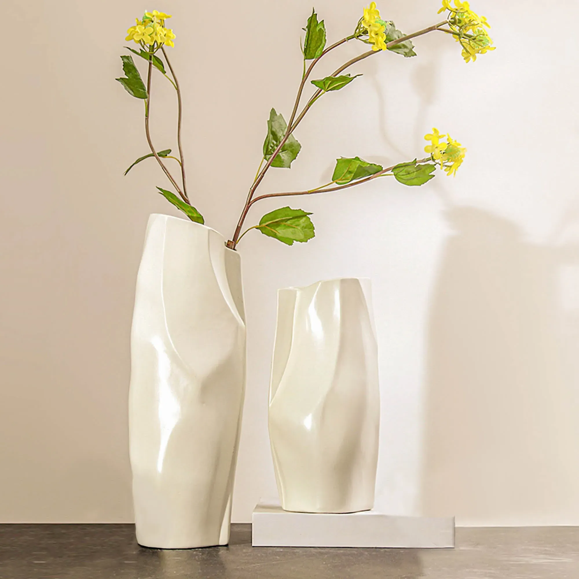 HD-07 15" Vase - White image