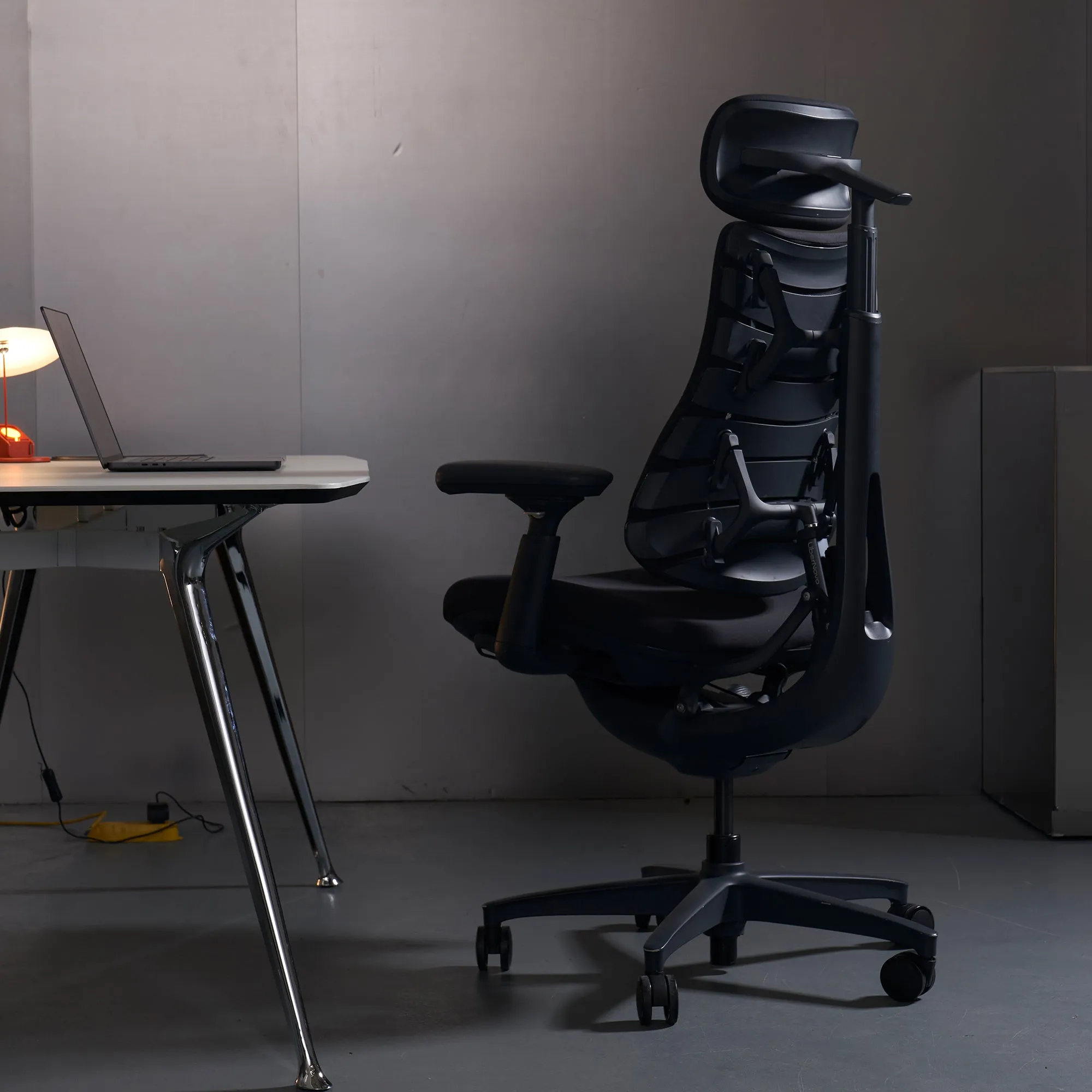 LiberNovo Omni Ergonomic Chair - Midnight Black product