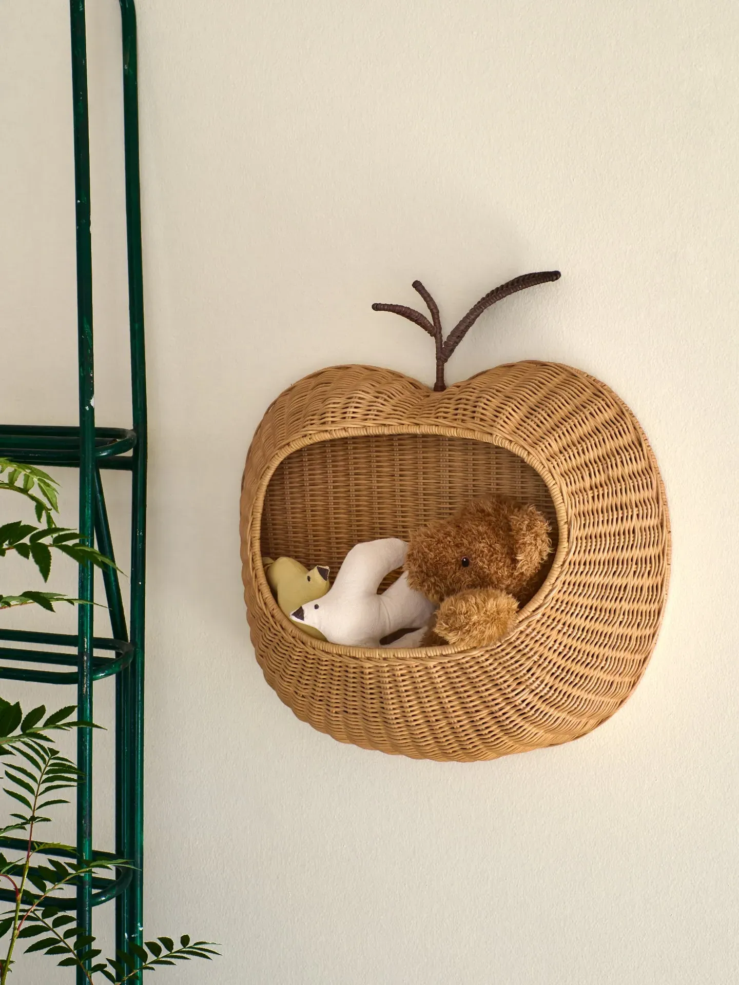 Apple Braided Wall Pocket - Natural