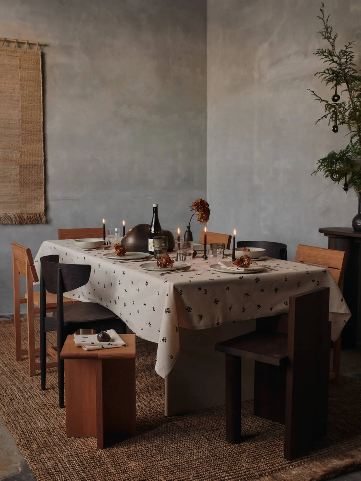 Baies Tablecloth - Natural, Dark Chocolate