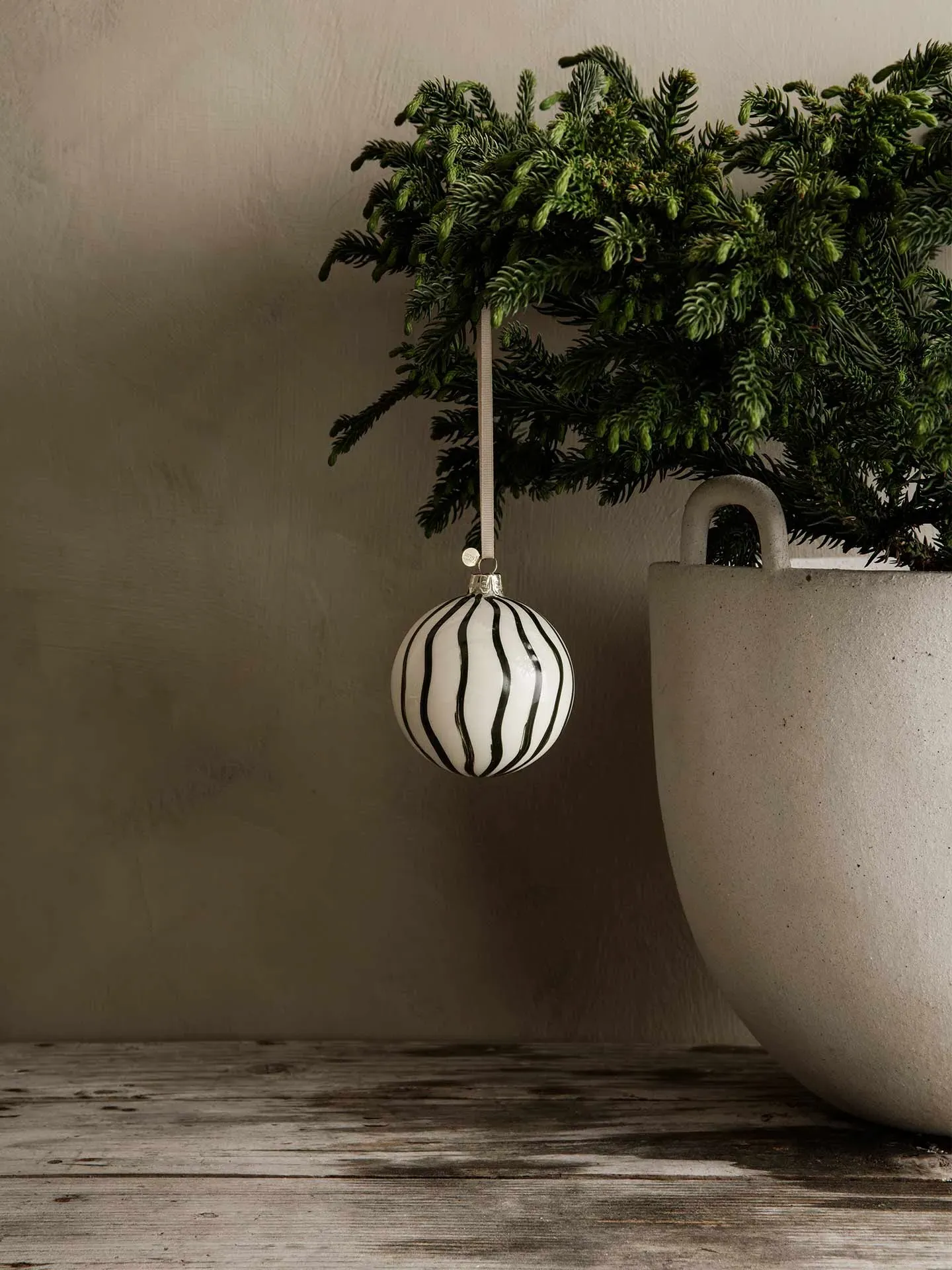 Christmas Glass Ornaments Lines Set of 4 - Green