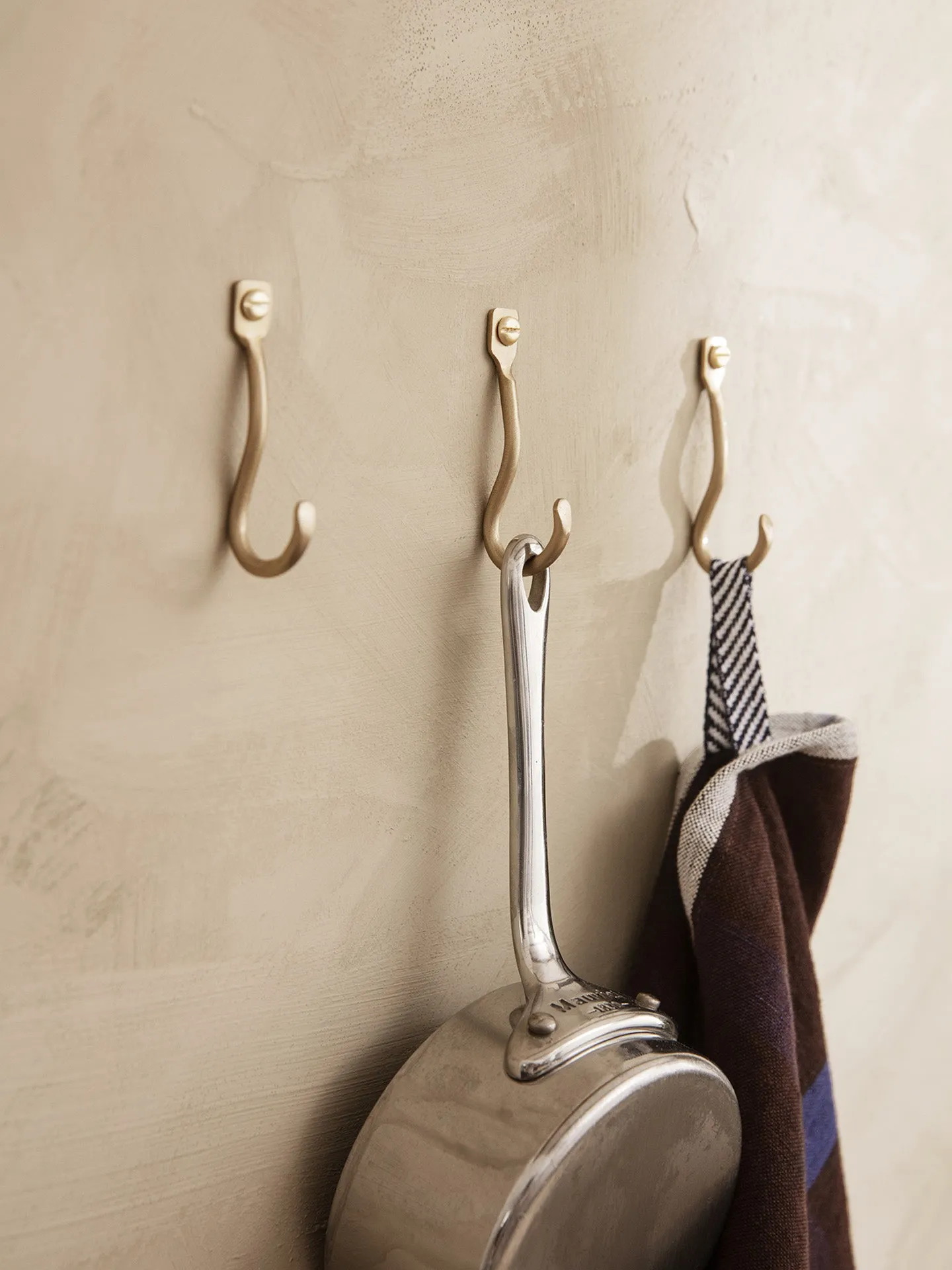 Curvature Hooks Set of 3 - Brass