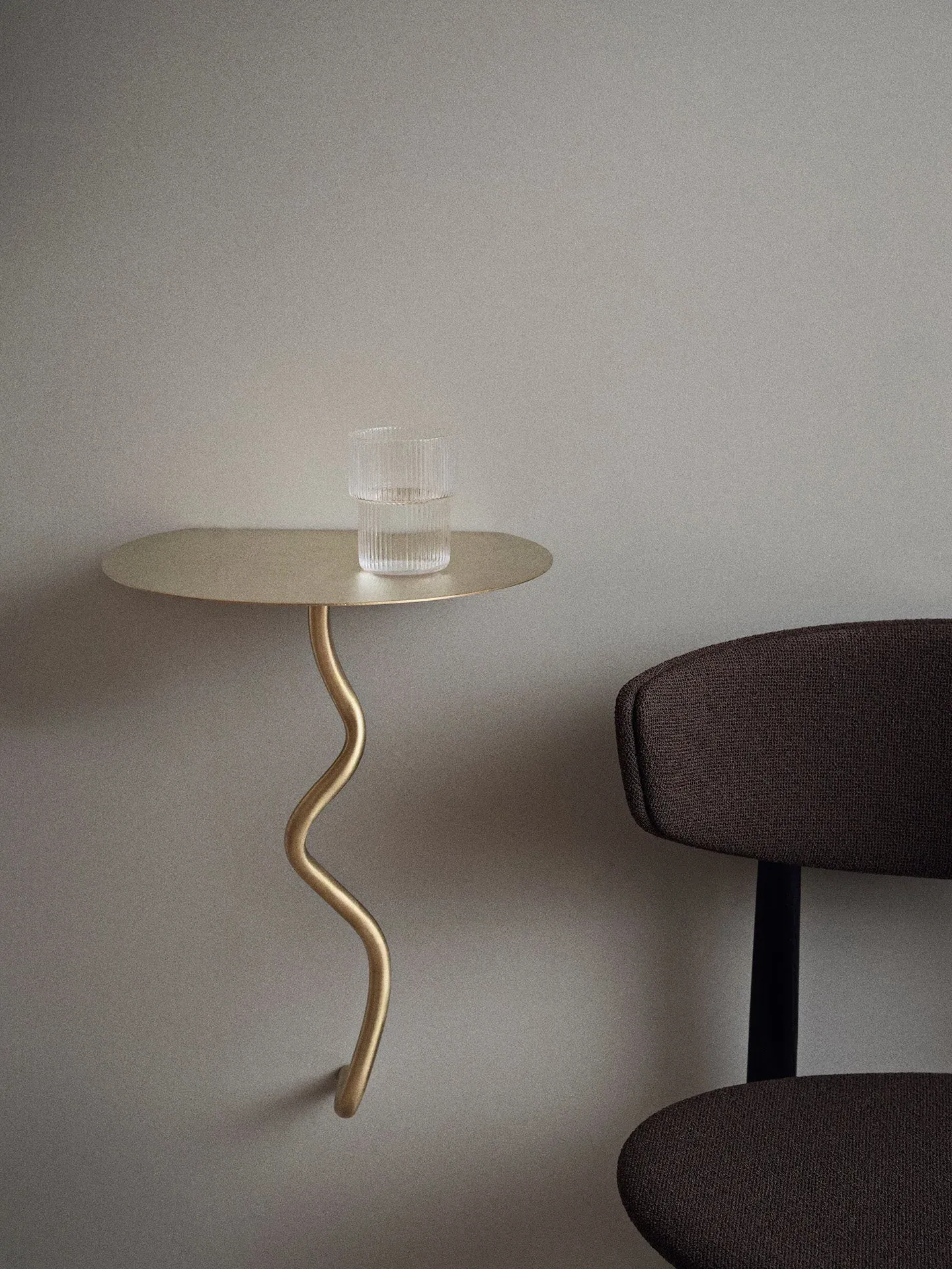 Curvature Wall Table - Brass