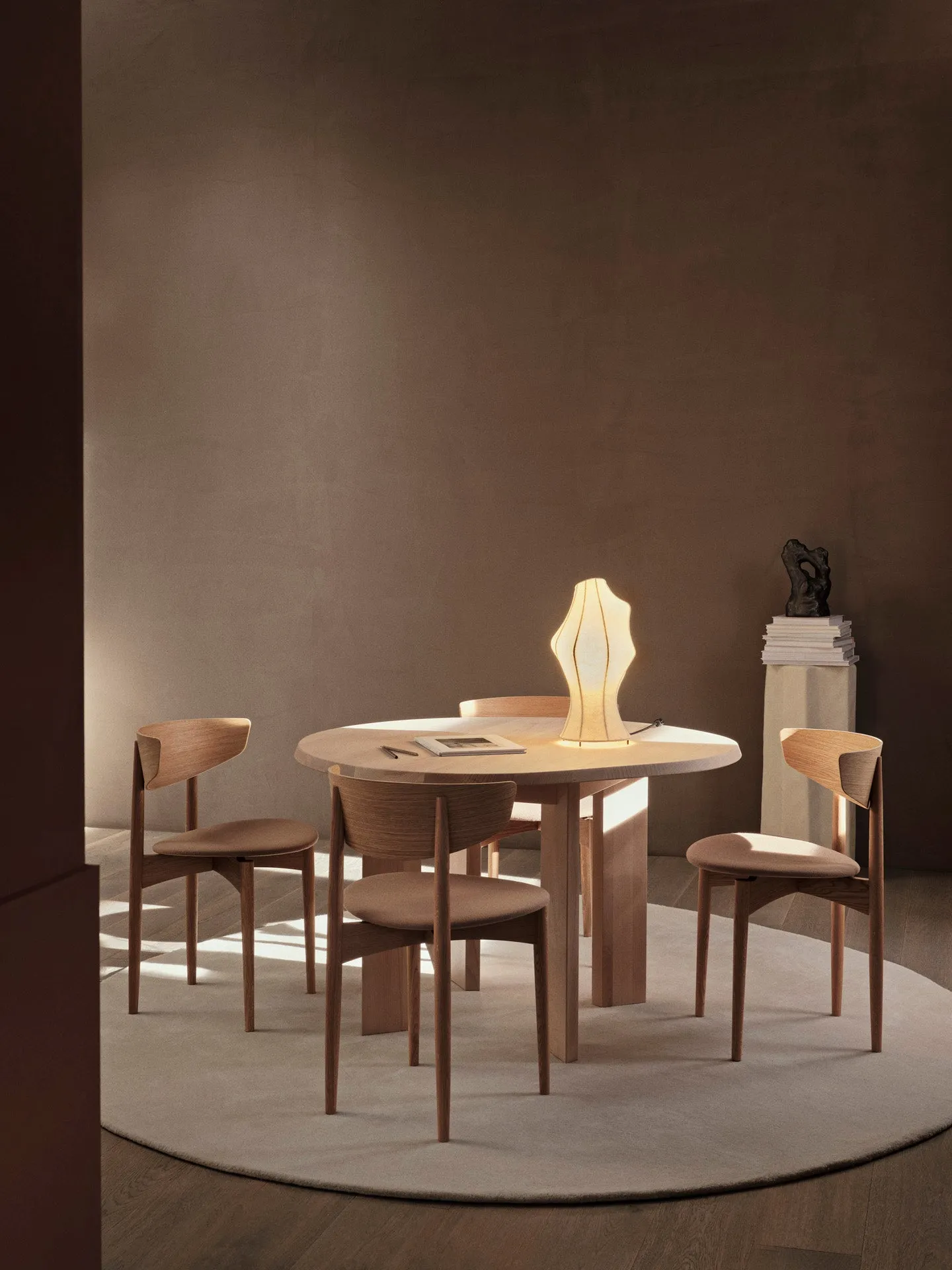 Dae Table Lamp - White, Polymer