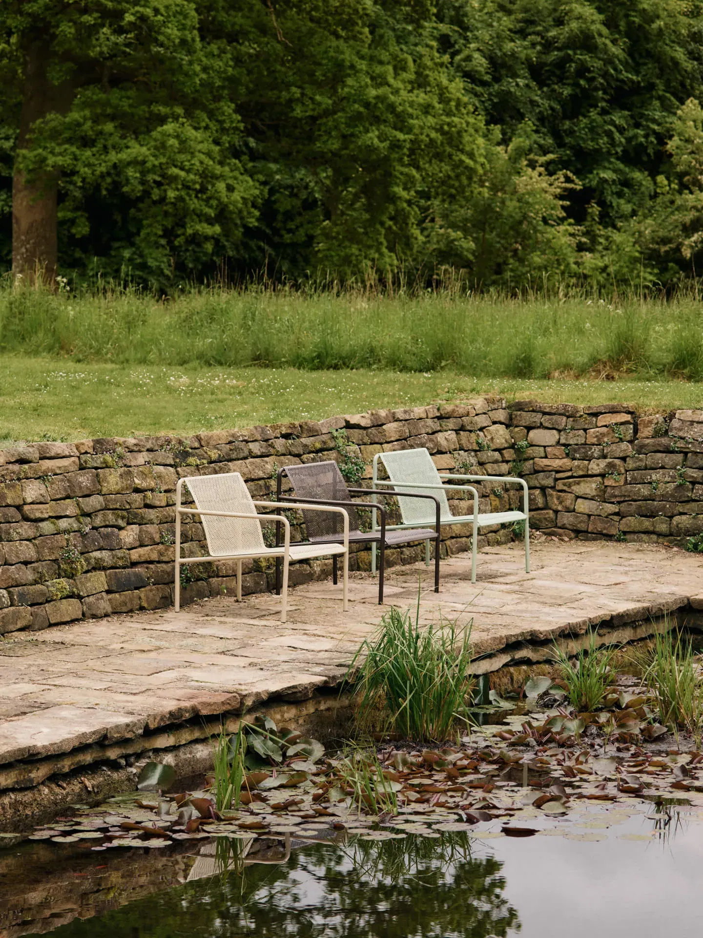 Dapple Lounge Chair with Arms - Cashmere, Steel