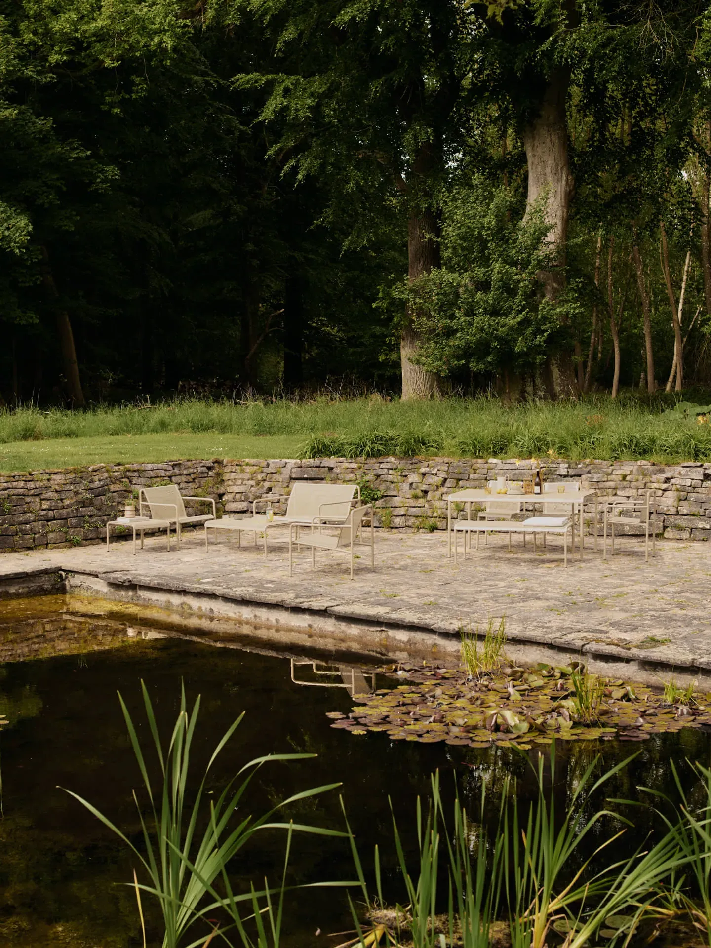 Dapple Lounge Chair with Arms - Cashmere, Steel