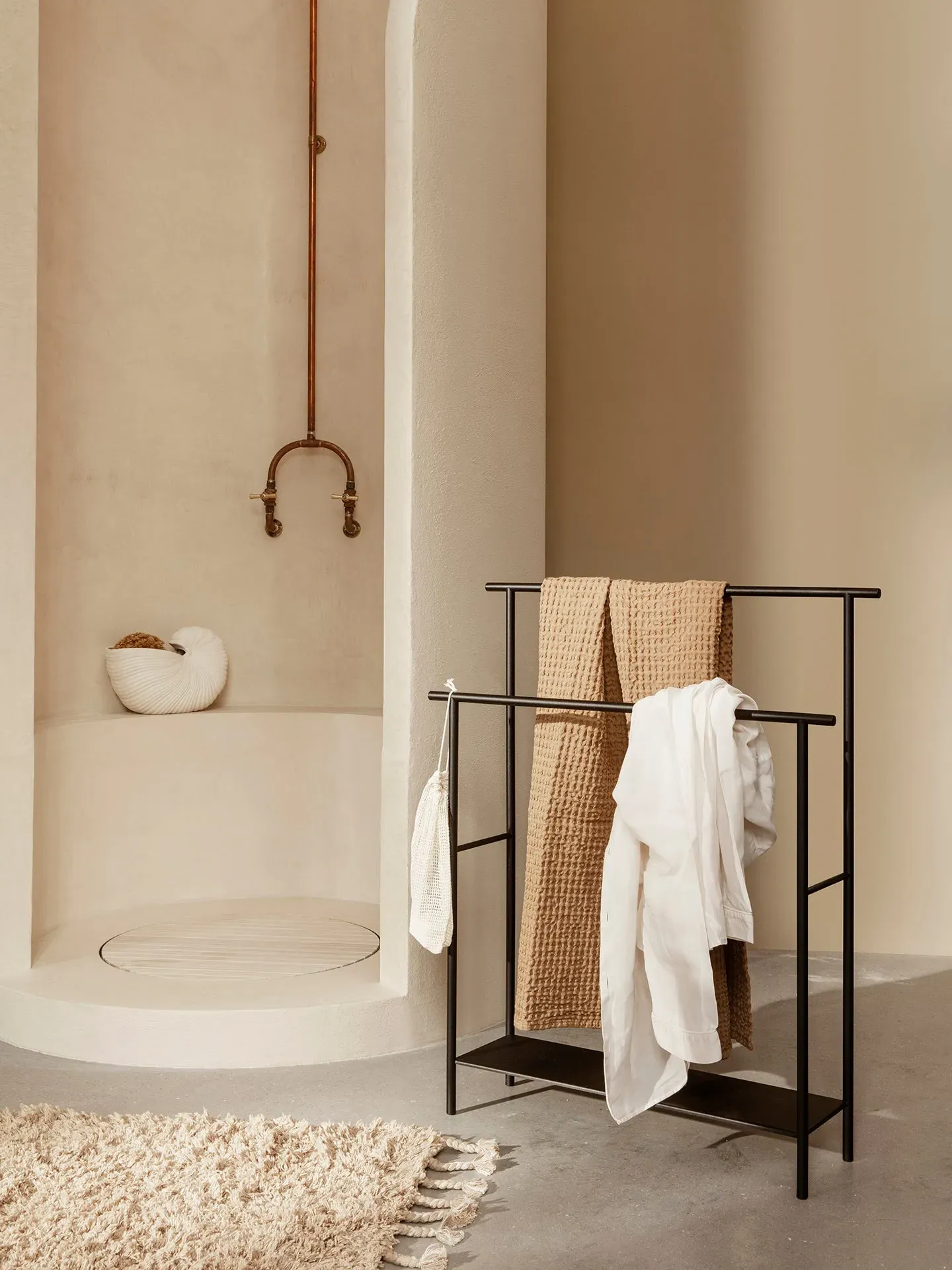 Dora Towel Stand with Storage - Black