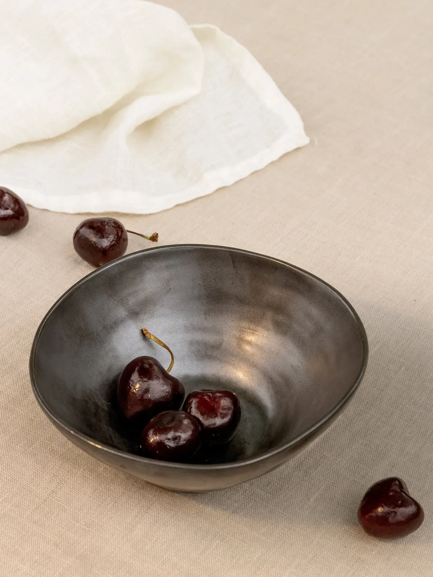 Flow Medium Bowl - Black