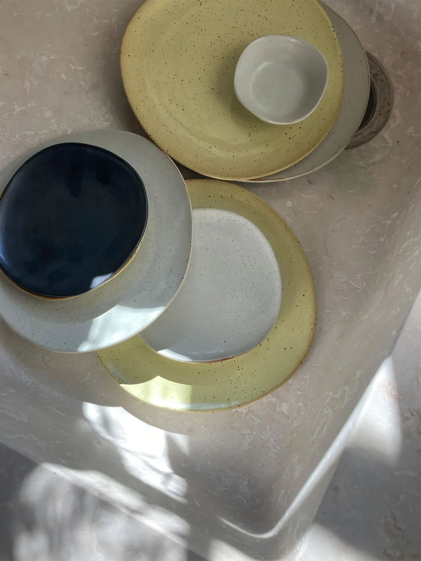 Flow Small Bowl - Off-White Speckle