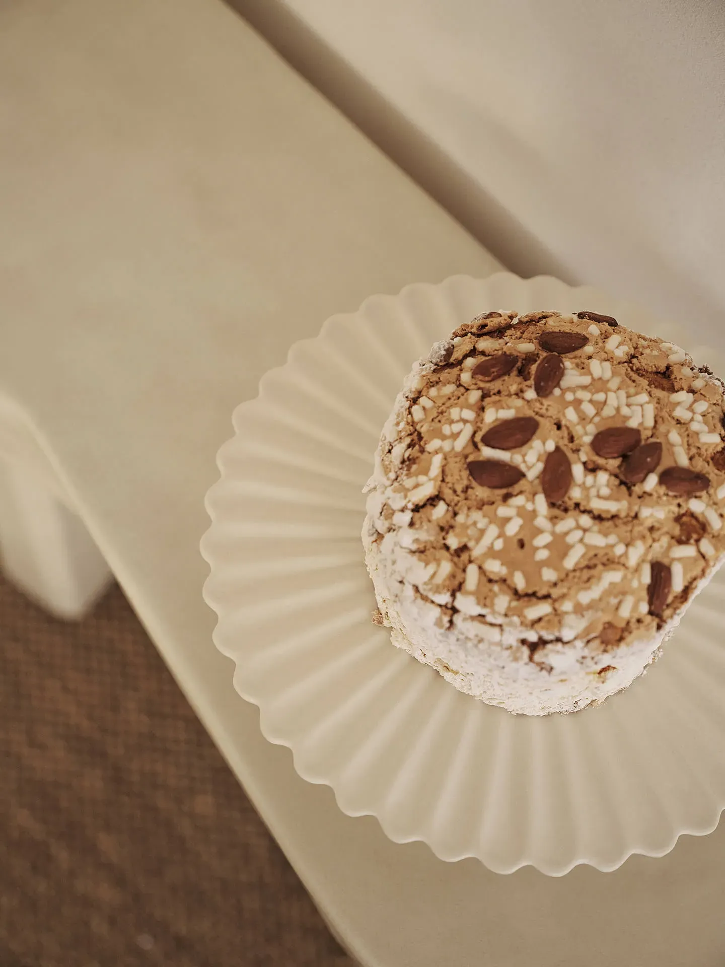 Fountain Cake Stand - Off-White