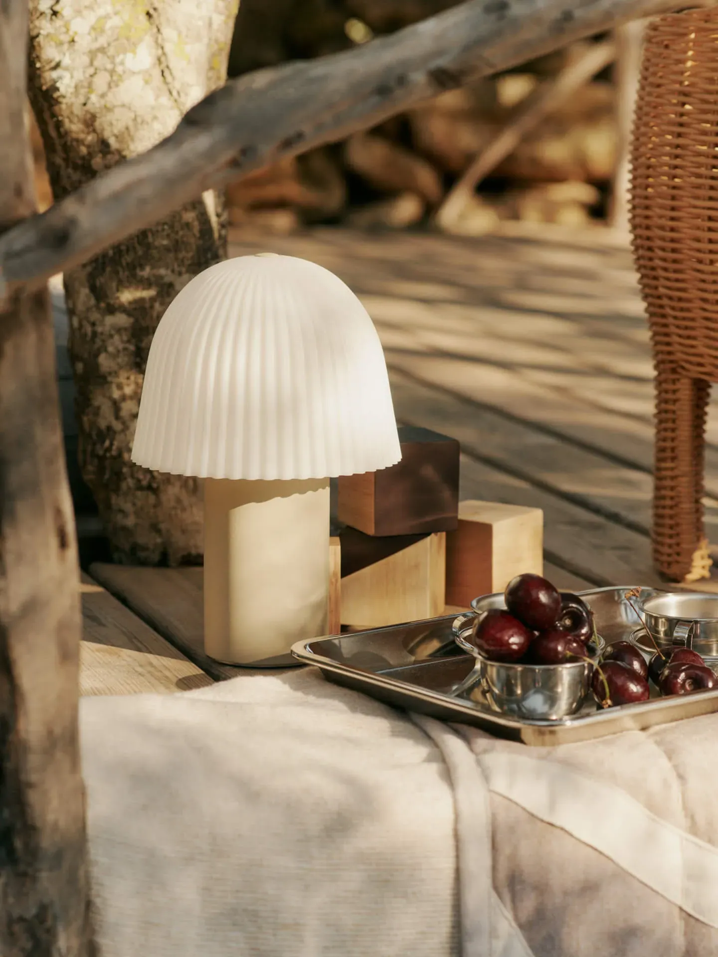 Frill Portable Lamp - Cashmere