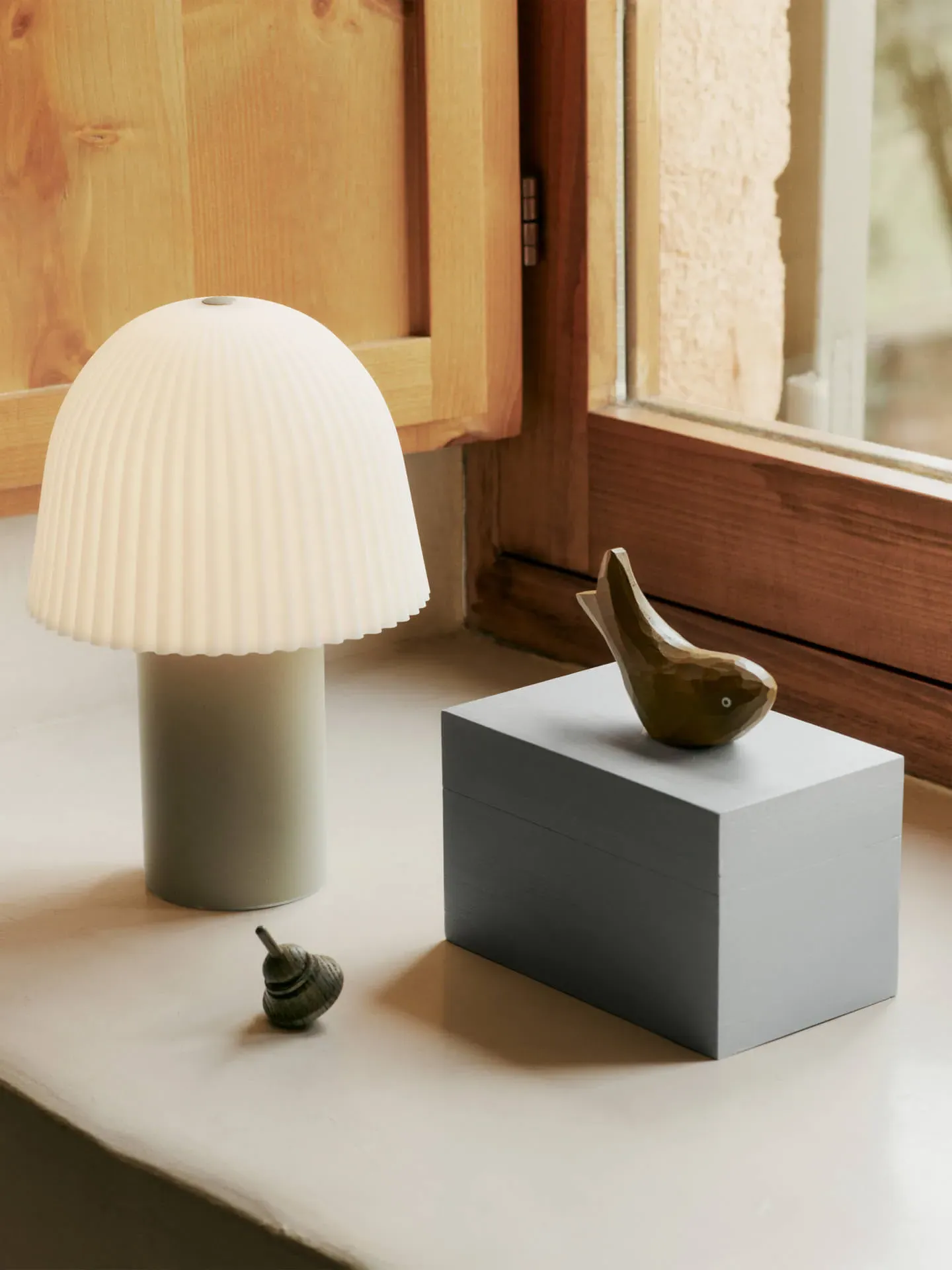 Frill Portable Lamp - Cashmere
